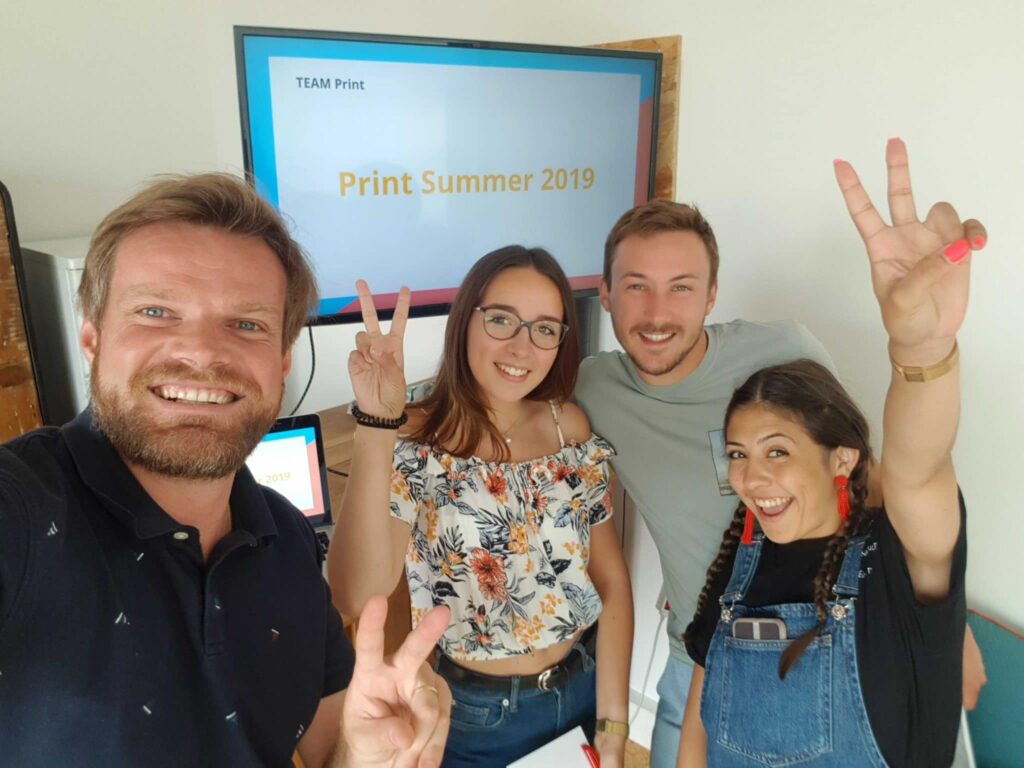 Team Print qui imprime vos cartes postales ete 2019 Fizzer