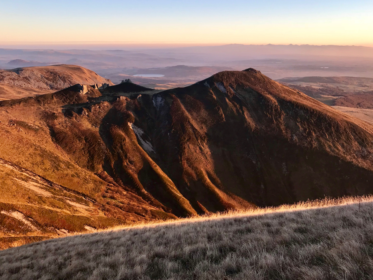 vue sur volcans d'Auvergne