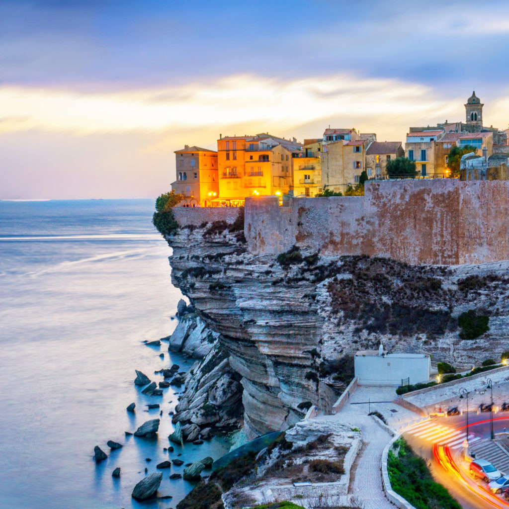 falaises bonifacio au coucher du soleil