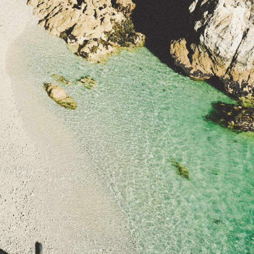 mer turquoise crozon bretagne