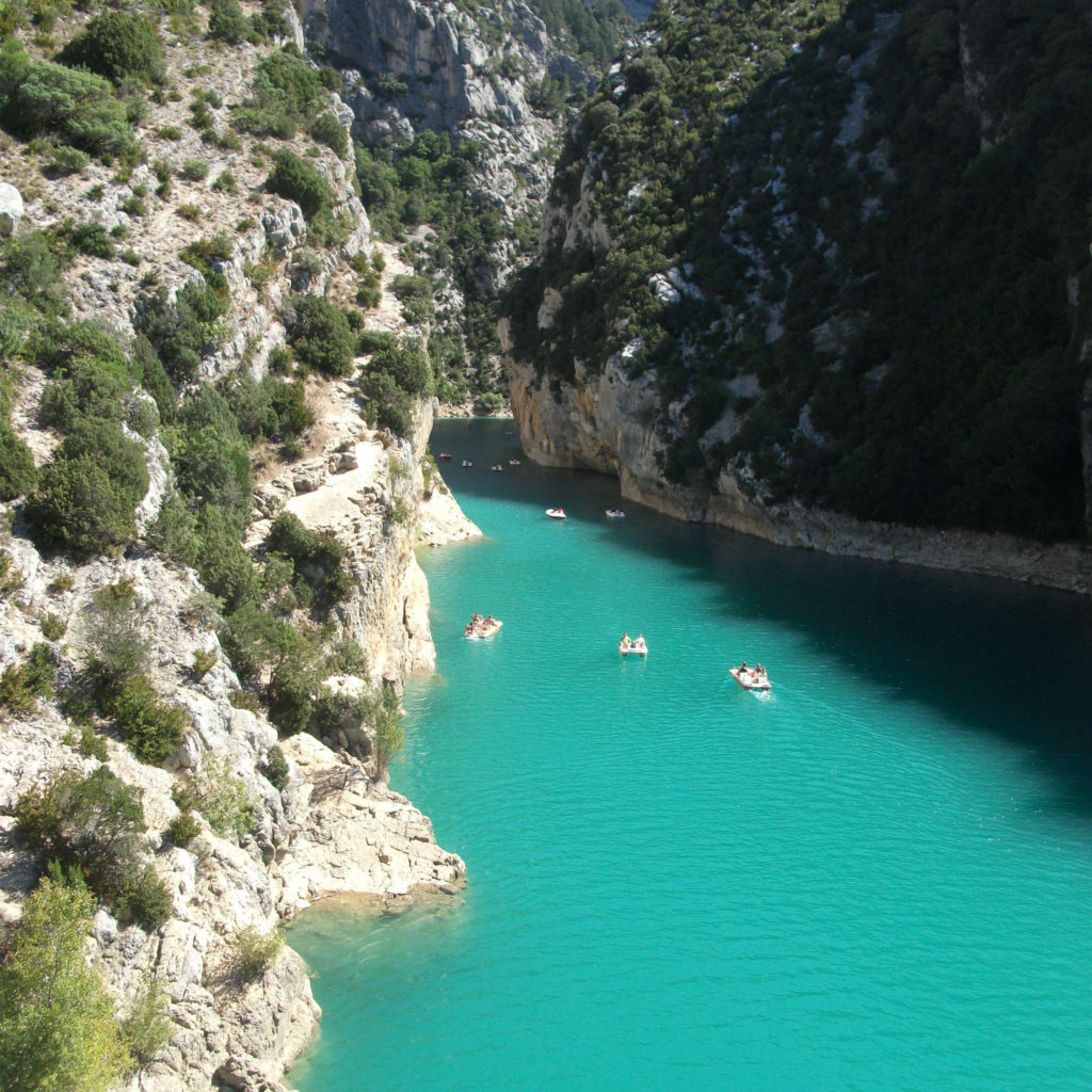 pedalos sur les eaux du verdon