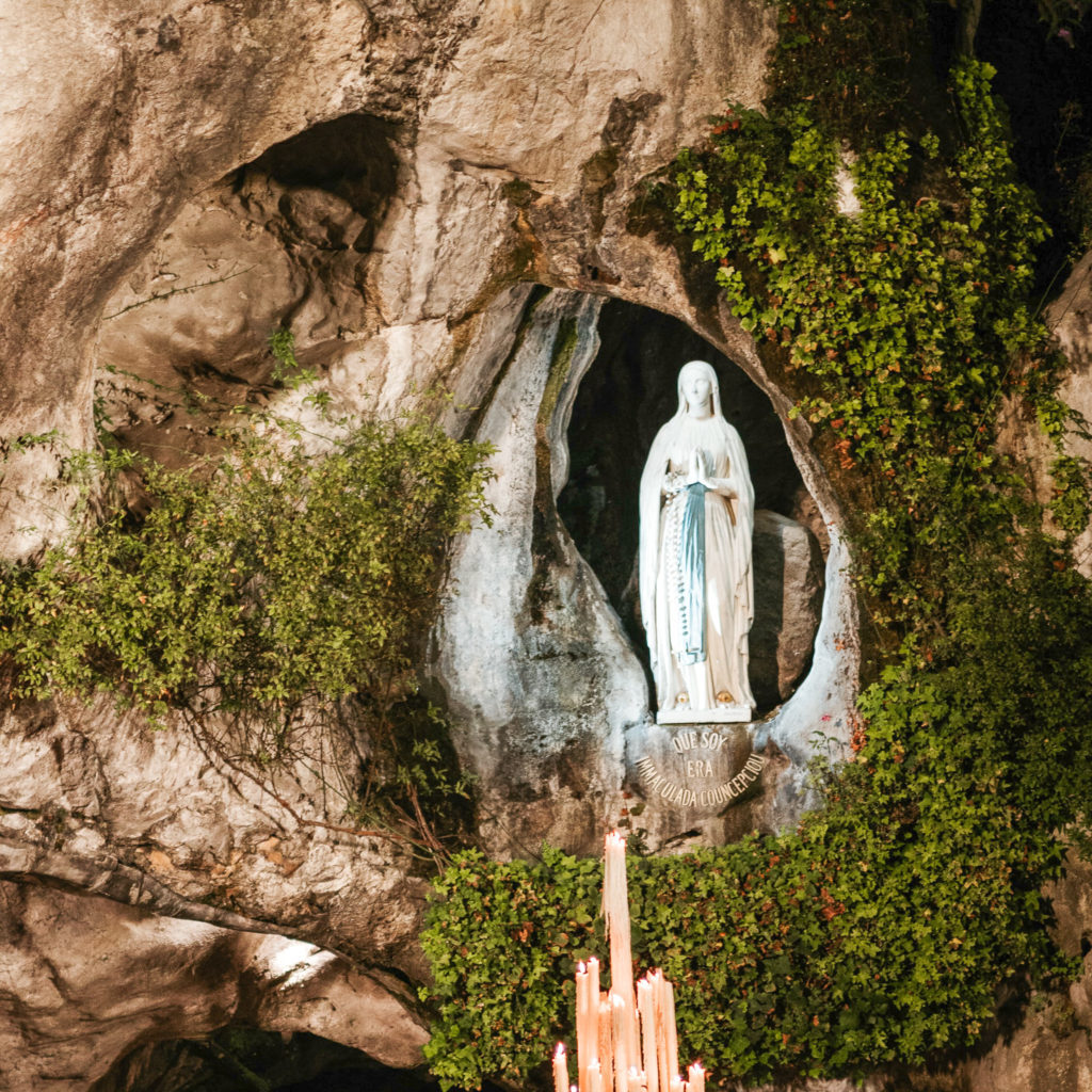 lourdes vierge marie