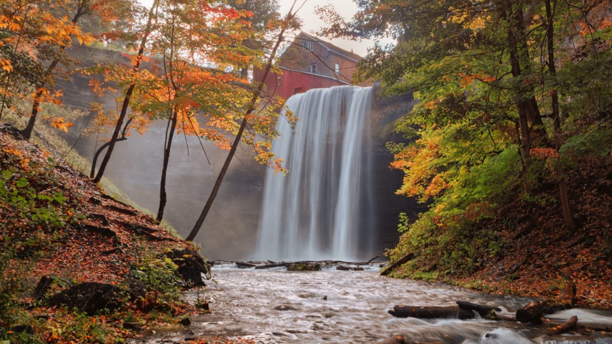 5 Destinations Ou Partir Le Temps D Un Automne Fizzer